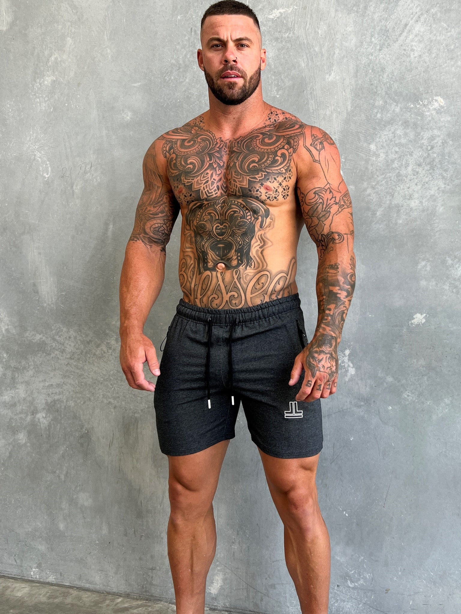 End Fit Tapered Shorts - Washed Black / White