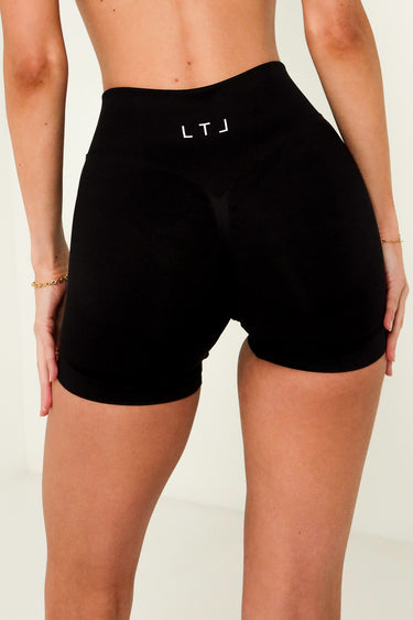 Poised Seamless Shorts - Black