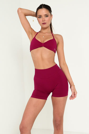 Poised Seamless Crop - Cherry Red