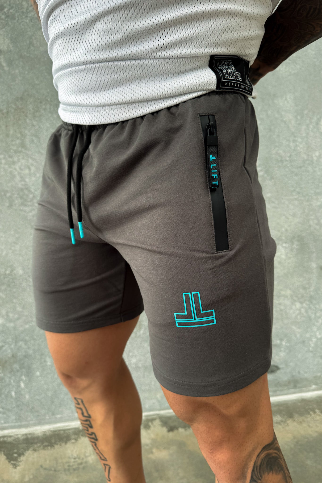 End Fit Tapered Shorts - Dark Grey Brown / Teal